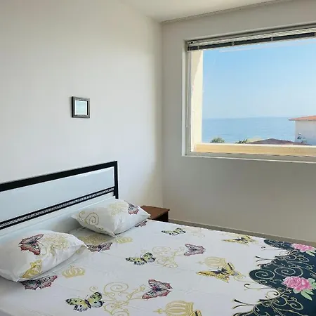 Апартаменти Sun Palace Светий Влас