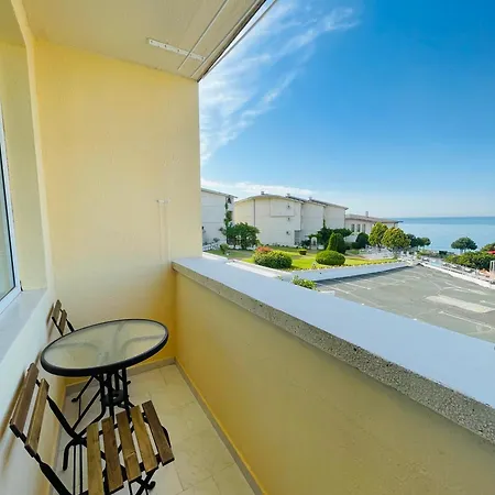 Sun Palace Apartment *